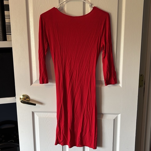 Overlapping Dress - Picture 7 of 7